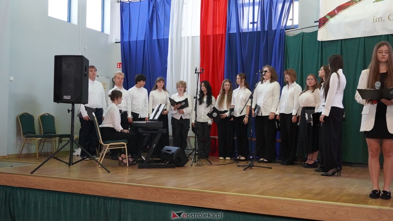 Rozpoczęcia roku szkolnego 2026/2027 w I LO w Ostrołęce [01.09.2026] - zdjęcie #62 - eOstroleka.pl