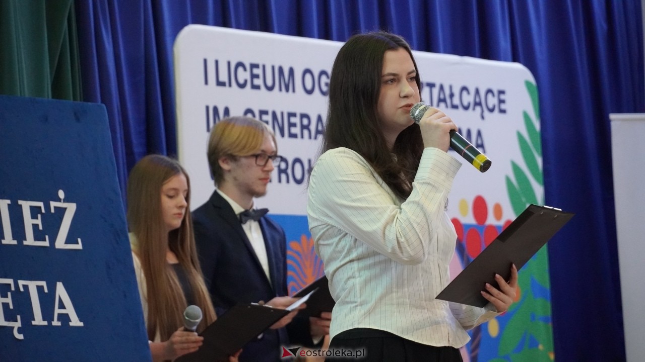 Rozpoczęcia roku szkolnego 2026/2027 w I LO w Ostrołęce [01.09.2026] - zdjęcie #55 - eOstroleka.pl