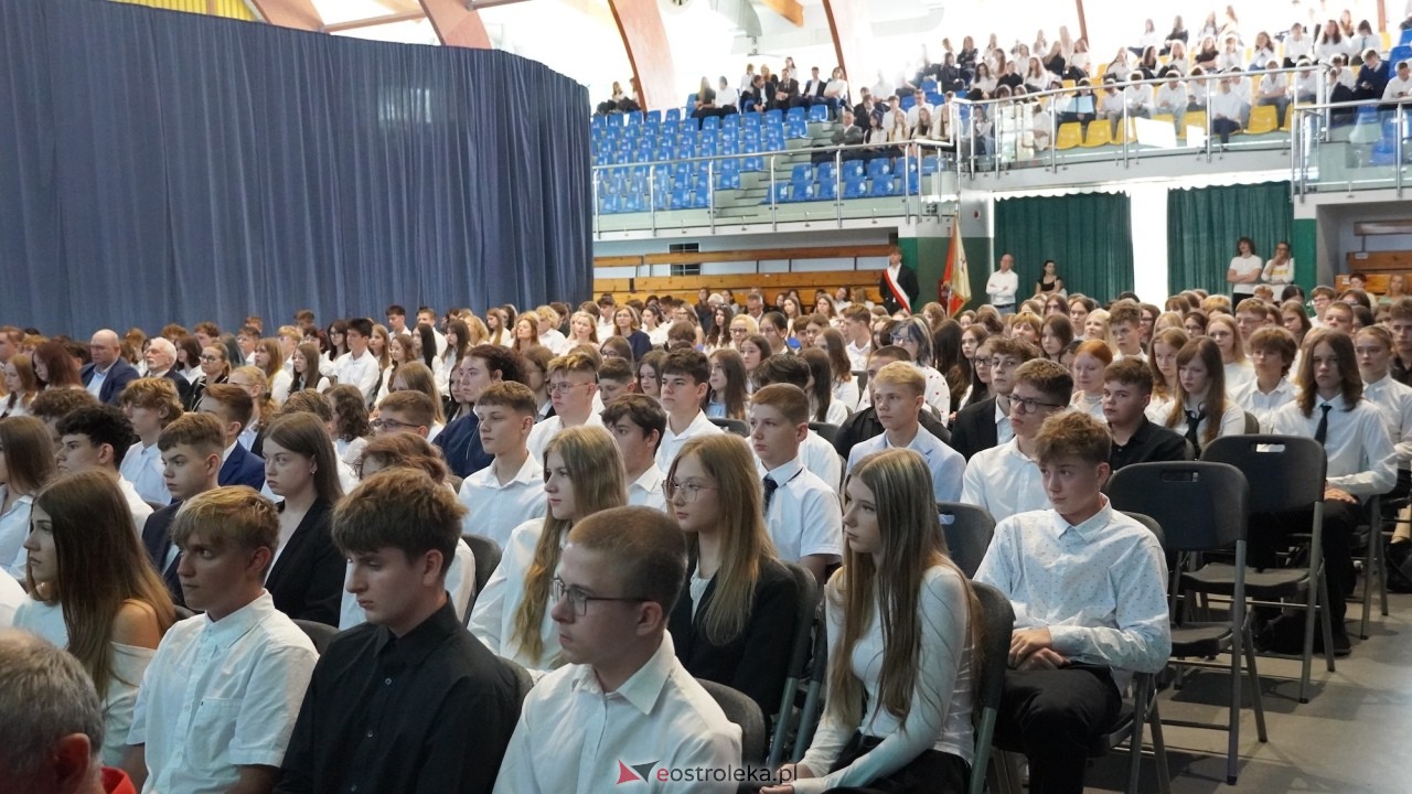 Rozpoczęcia roku szkolnego 2026/2027 w I LO w Ostrołęce [01.09.2026] - zdjęcie #50 - eOstroleka.pl