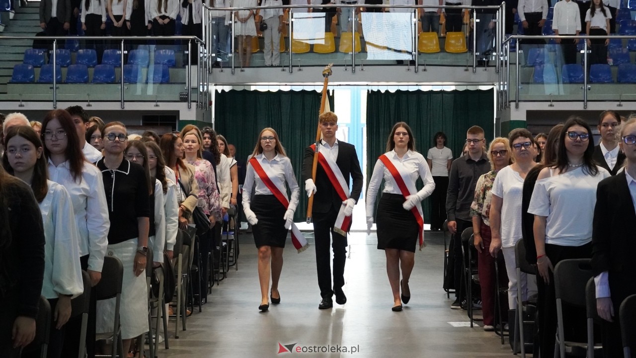 Rozpoczęcia roku szkolnego 2026/2027 w I LO w Ostrołęce [01.09.2026] - zdjęcie #36 - eOstroleka.pl