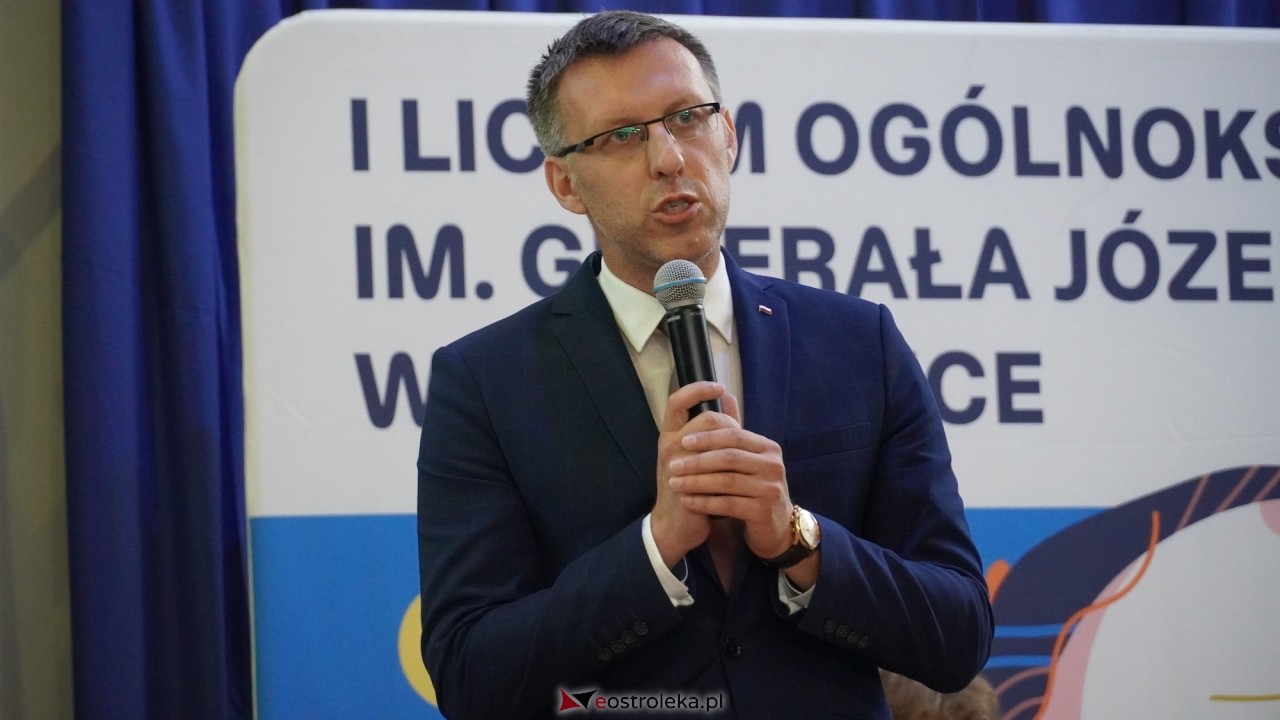 Rozpoczęcia roku szkolnego 2026/2027 w I LO w Ostrołęce [01.09.2026] - zdjęcie #27 - eOstroleka.pl