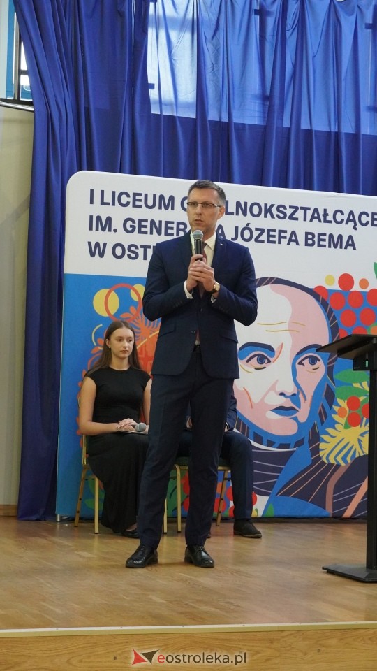 Rozpoczęcia roku szkolnego 2026/2027 w I LO w Ostrołęce [01.09.2026] - zdjęcie #26 - eOstroleka.pl