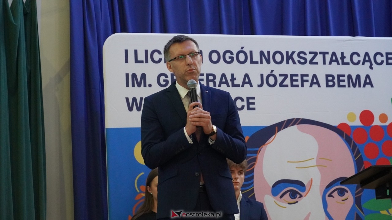 Rozpoczęcia roku szkolnego 2026/2027 w I LO w Ostrołęce [01.09.2026] - zdjęcie #24 - eOstroleka.pl
