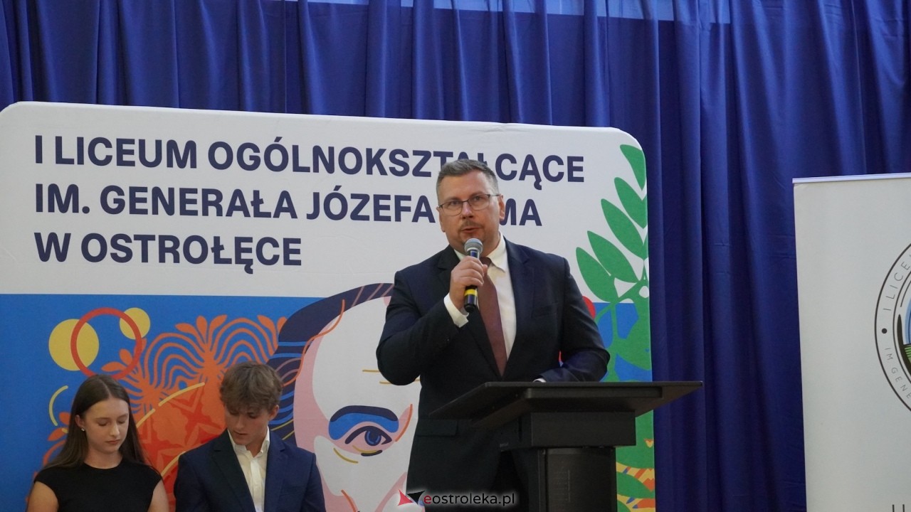 Rozpoczęcia roku szkolnego 2026/2027 w I LO w Ostrołęce [01.09.2026] - zdjęcie #16 - eOstroleka.pl