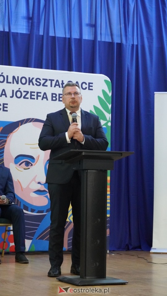 Rozpoczęcia roku szkolnego 2026/2027 w I LO w Ostrołęce [01.09.2026] - zdjęcie #15 - eOstroleka.pl