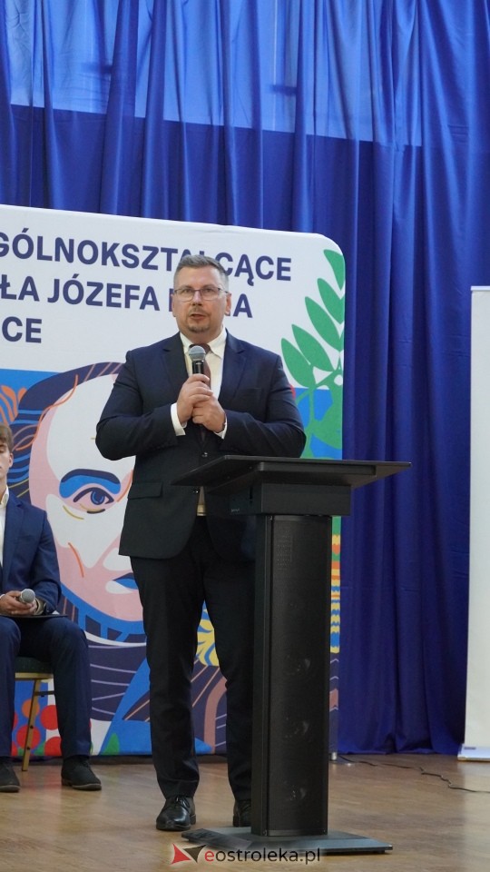 Rozpoczęcia roku szkolnego 2026/2027 w I LO w Ostrołęce [01.09.2026] - zdjęcie #14 - eOstroleka.pl