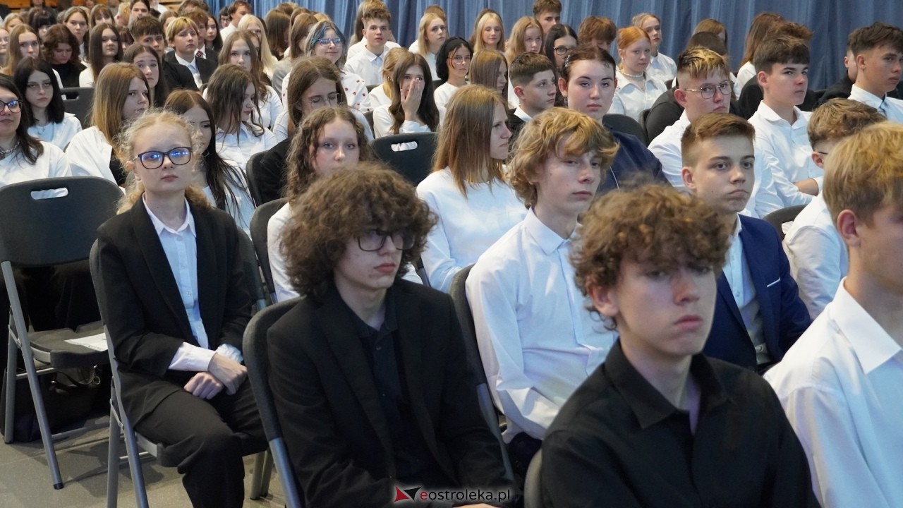 Rozpoczęcia roku szkolnego 2026/2027 w I LO w Ostrołęce [01.09.2026] - zdjęcie #7 - eOstroleka.pl