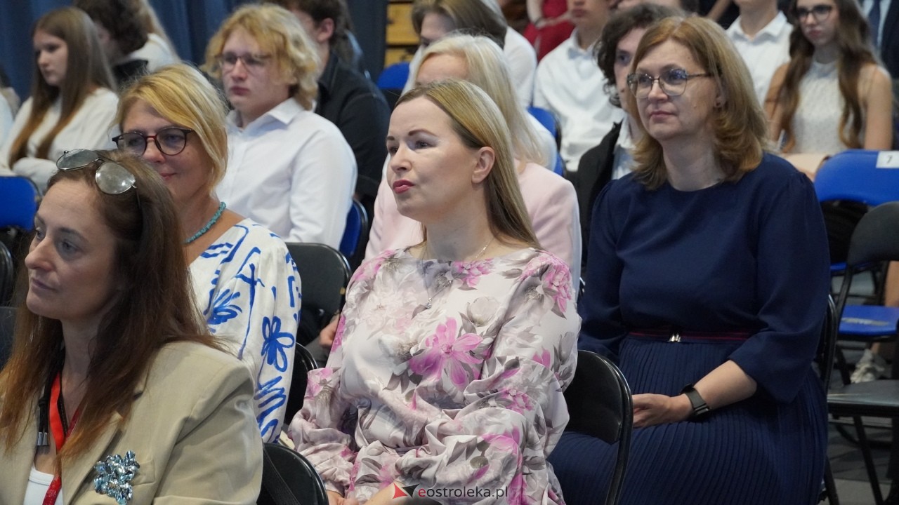 Rozpoczęcia roku szkolnego 2026/2027 w I LO w Ostrołęce [01.09.2026] - zdjęcie #5 - eOstroleka.pl