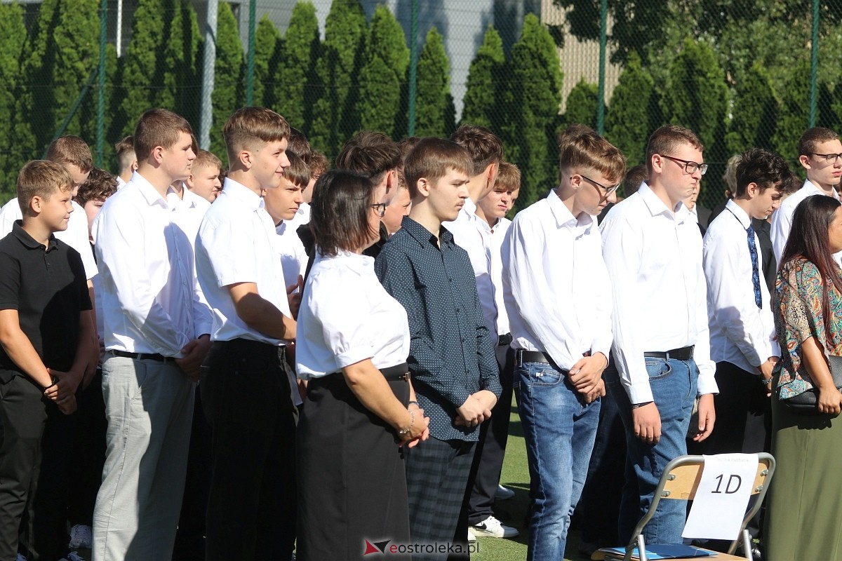 Rozpoczęcie roku szkolnego 2026/27 w ZSZ 1 w Ostrołęce [1.09.2026] - zdjęcie #84 - eOstroleka.pl