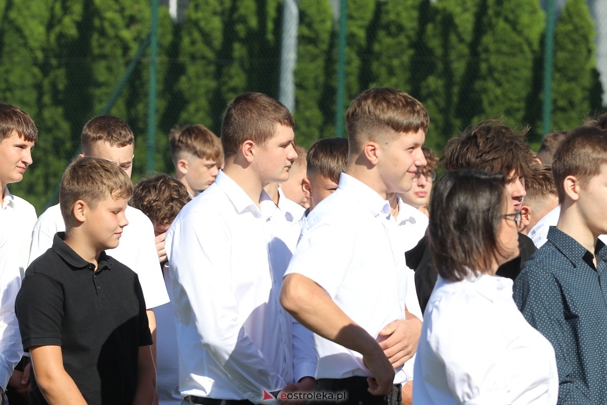 Rozpoczęcie roku szkolnego 2026/27 w ZSZ 1 w Ostrołęce [1.09.2026] - zdjęcie #79 - eOstroleka.pl