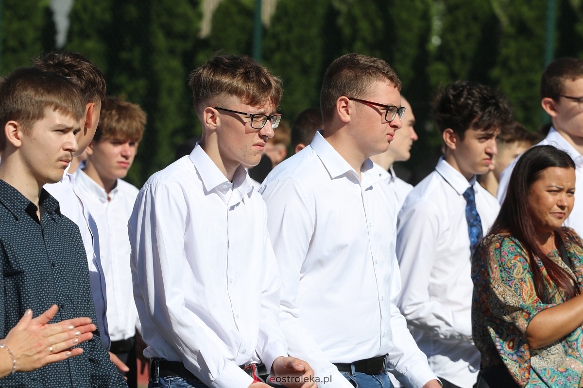 Rozpoczęcie roku szkolnego 2026/27 w ZSZ 1 w Ostrołęce [1.09.2026] - zdjęcie #78 - eOstroleka.pl