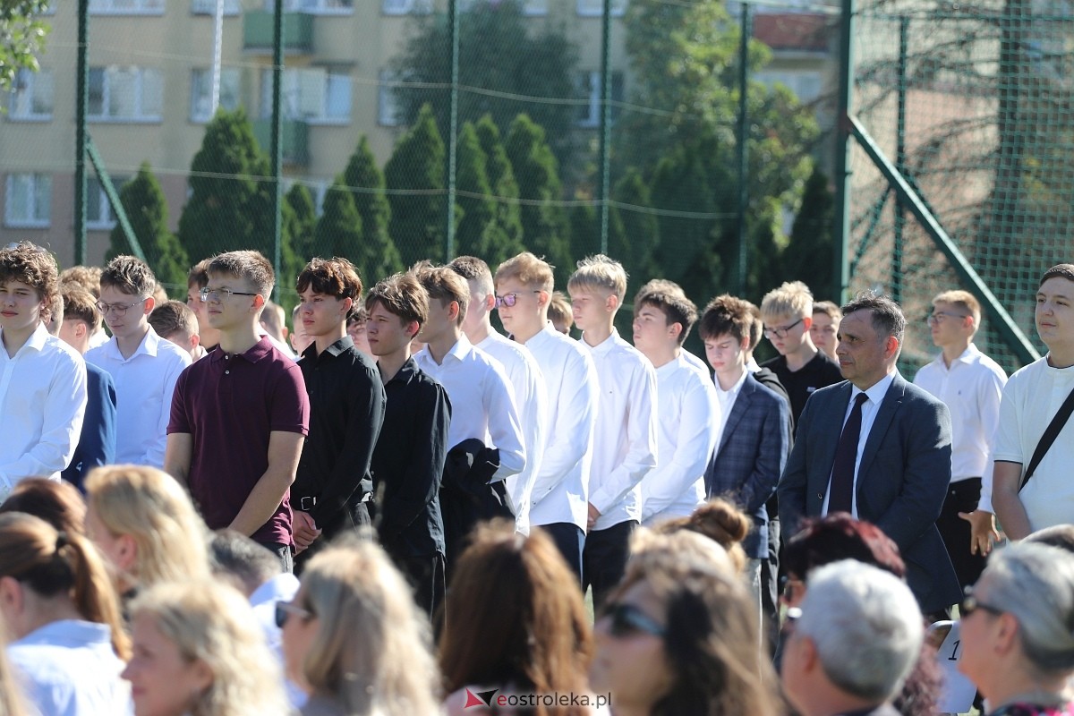 Rozpoczęcie roku szkolnego 2026/27 w ZSZ 1 w Ostrołęce [1.09.2026] - zdjęcie #61 - eOstroleka.pl