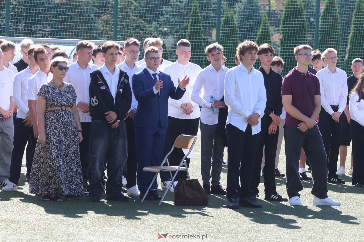 Rozpoczęcie roku szkolnego 2026/27 w ZSZ 1 w Ostrołęce [1.09.2026] - zdjęcie #47 - eOstroleka.pl