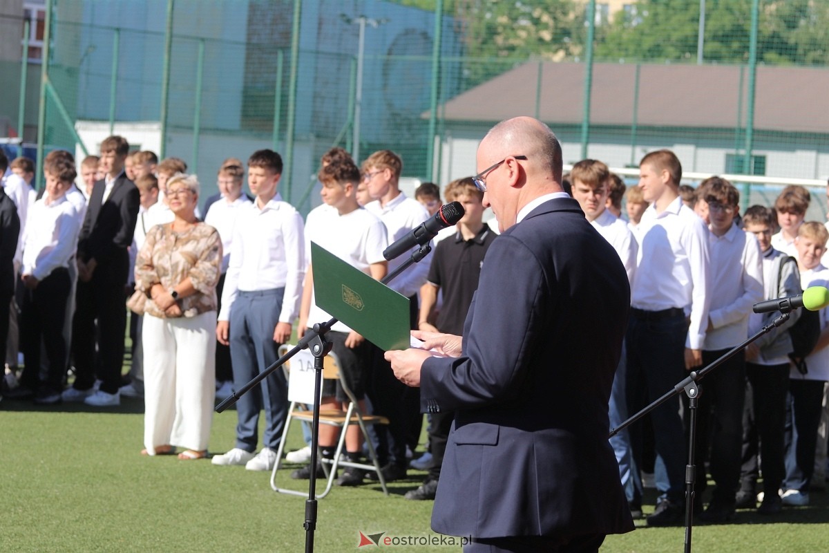 Rozpoczęcie roku szkolnego 2026/27 w ZSZ 1 w Ostrołęce [1.09.2026] - zdjęcie #25 - eOstroleka.pl