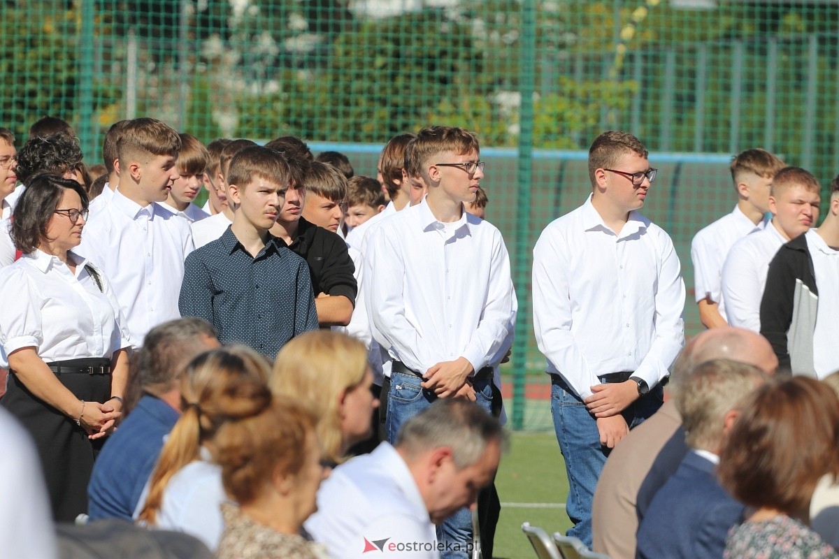 Rozpoczęcie roku szkolnego 2026/27 w ZSZ 1 w Ostrołęce [1.09.2026] - zdjęcie #1 - eOstroleka.pl