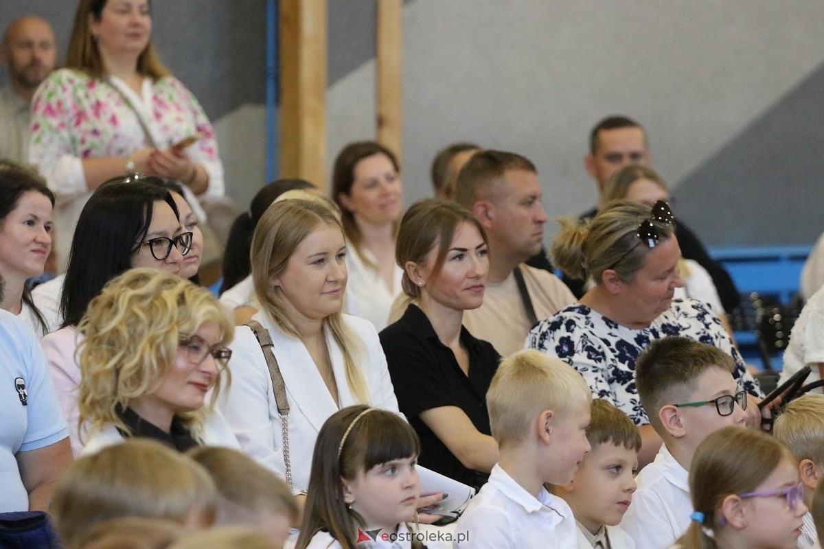 Rozpoczęcie roku szkolnego 2026/27 w SP 10 w Ostrołęce [01.09.2026] - zdjęcie #28 - eOstroleka.pl