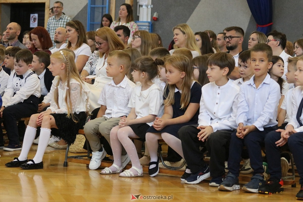 Rozpoczęcie roku szkolnego 2026/27 w SP 10 w Ostrołęce [01.09.2026] - zdjęcie #18 - eOstroleka.pl