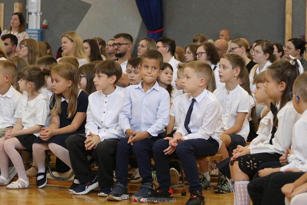 Rozpoczęcie roku szkolnego 2026/27 w SP 10 w Ostrołęce [01.09.2026] - zdjęcie #17 - eOstroleka.pl