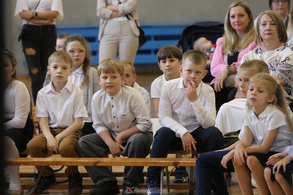 Rozpoczęcie roku szkolnego 2026/27 w SP 10 w Ostrołęce [01.09.2026] - zdjęcie #16 - eOstroleka.pl