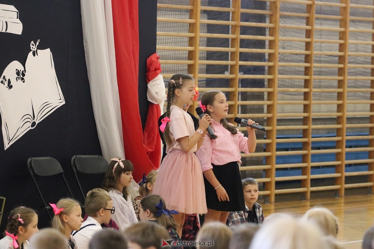 Rozpoczęcie roku szkolnego 2026/27 w SP 10 w Ostrołęce [01.09.2026] - zdjęcie #7 - eOstroleka.pl