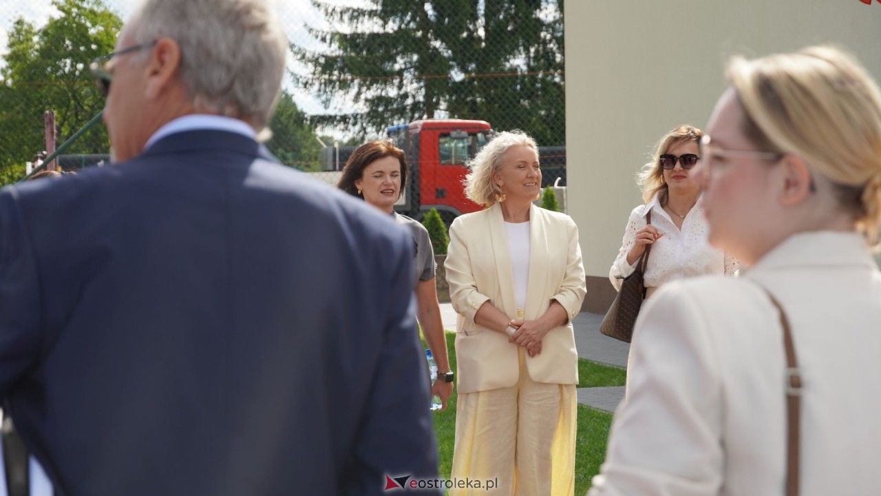 Uroczyste otwarcie sali gimnastycznej w Szkole Podstawowej w Antoniach [01.09.2026] - zdjęcie #95 - eOstroleka.pl
