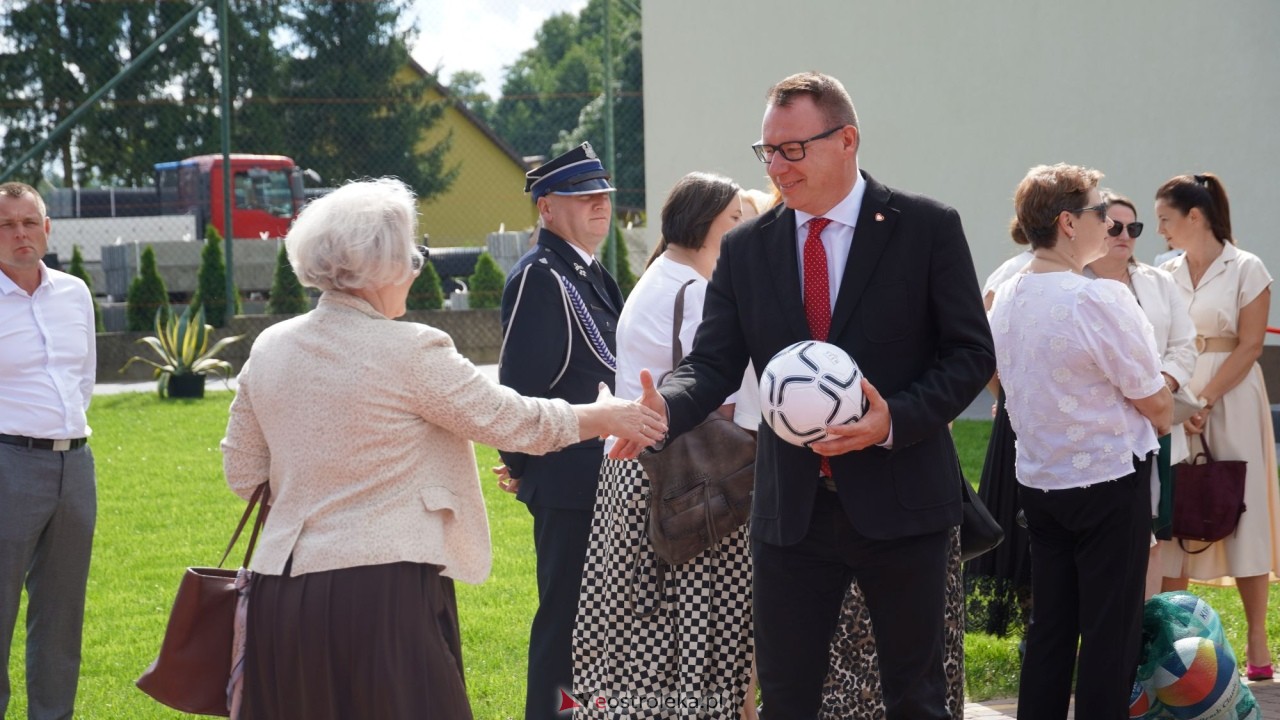 Uroczyste otwarcie sali gimnastycznej w Szkole Podstawowej w Antoniach [01.09.2026] - zdjęcie #94 - eOstroleka.pl