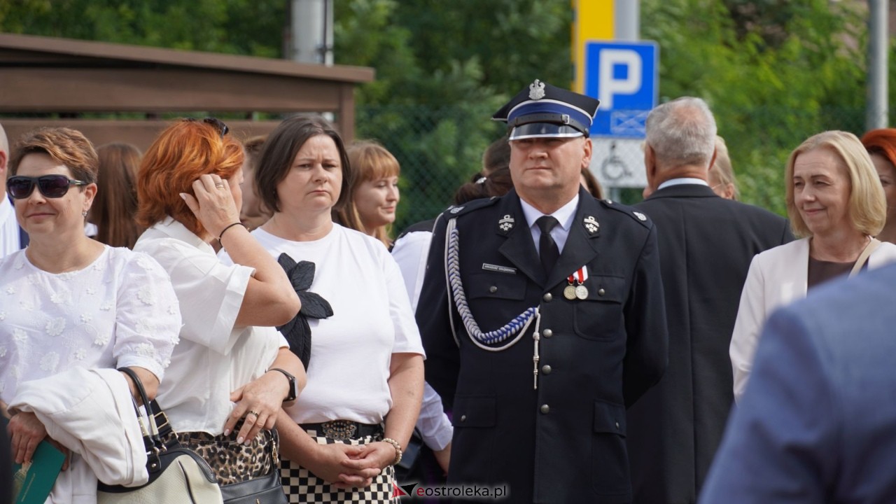 Uroczyste otwarcie sali gimnastycznej w Szkole Podstawowej w Antoniach [01.09.2026] - zdjęcie #80 - eOstroleka.pl