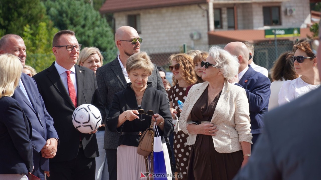Uroczyste otwarcie sali gimnastycznej w Szkole Podstawowej w Antoniach [01.09.2026] - zdjęcie #78 - eOstroleka.pl