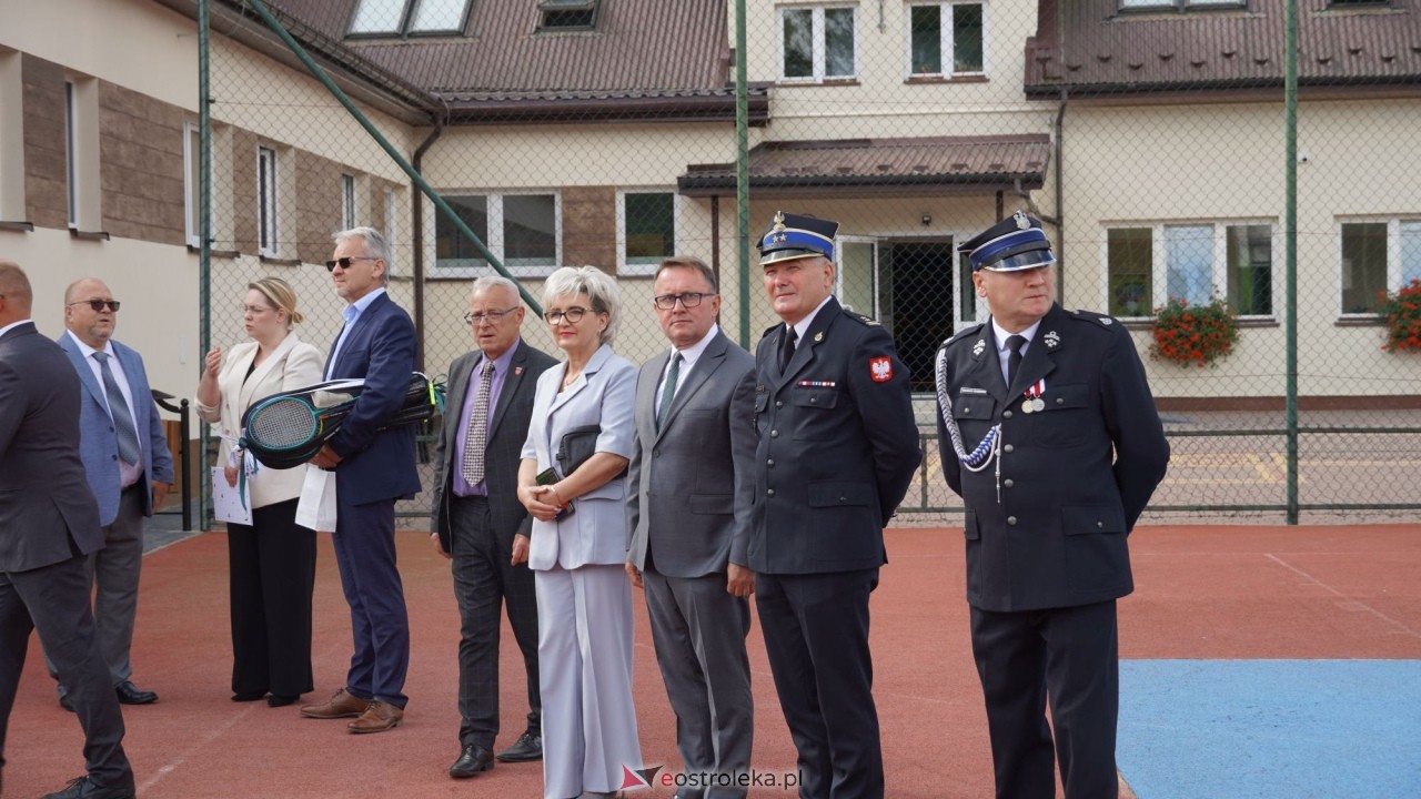 Uroczyste otwarcie sali gimnastycznej w Szkole Podstawowej w Antoniach [01.09.2026] - zdjęcie #76 - eOstroleka.pl