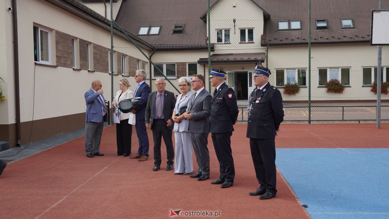 Uroczyste otwarcie sali gimnastycznej w Szkole Podstawowej w Antoniach [01.09.2026] - zdjęcie #75 - eOstroleka.pl