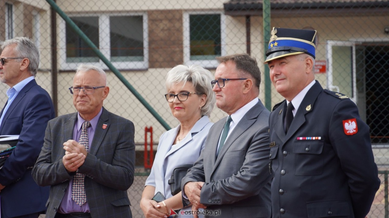 Uroczyste otwarcie sali gimnastycznej w Szkole Podstawowej w Antoniach [01.09.2026] - zdjęcie #74 - eOstroleka.pl
