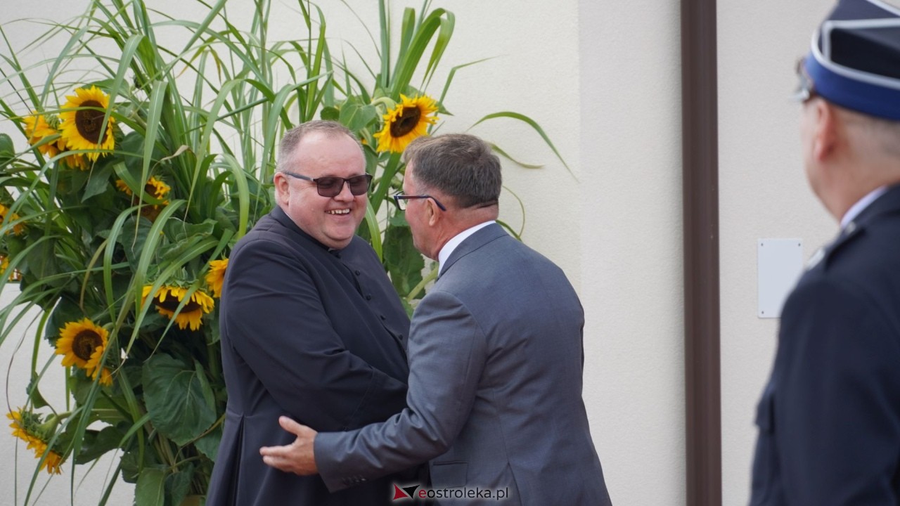 Uroczyste otwarcie sali gimnastycznej w Szkole Podstawowej w Antoniach [01.09.2026] - zdjęcie #73 - eOstroleka.pl