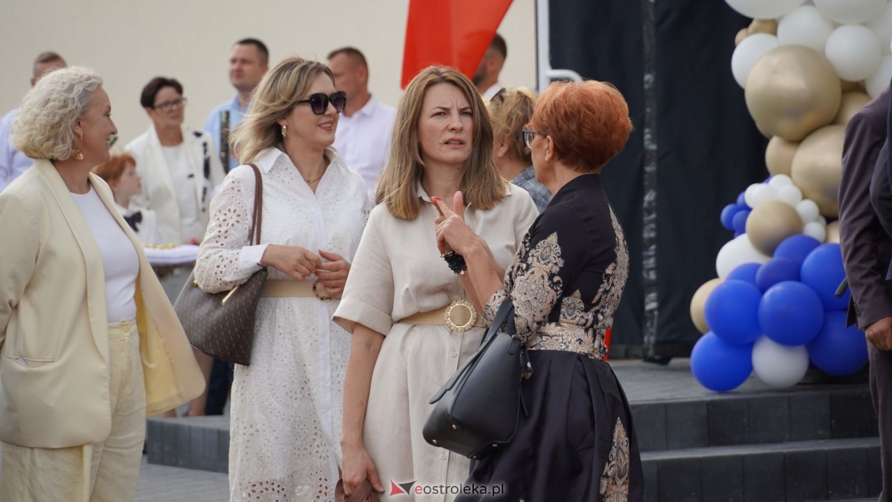 Uroczyste otwarcie sali gimnastycznej w Szkole Podstawowej w Antoniach [01.09.2026] - zdjęcie #72 - eOstroleka.pl