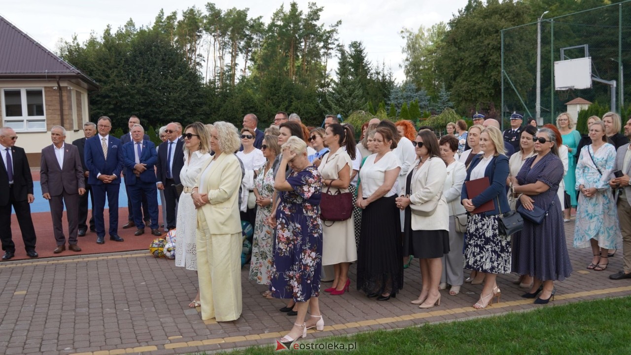 Uroczyste otwarcie sali gimnastycznej w Szkole Podstawowej w Antoniach [01.09.2026] - zdjęcie #57 - eOstroleka.pl