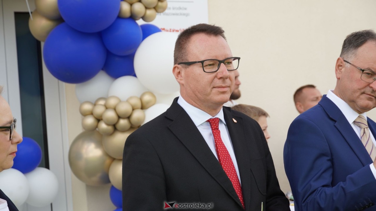 Uroczyste otwarcie sali gimnastycznej w Szkole Podstawowej w Antoniach [01.09.2026] - zdjęcie #55 - eOstroleka.pl