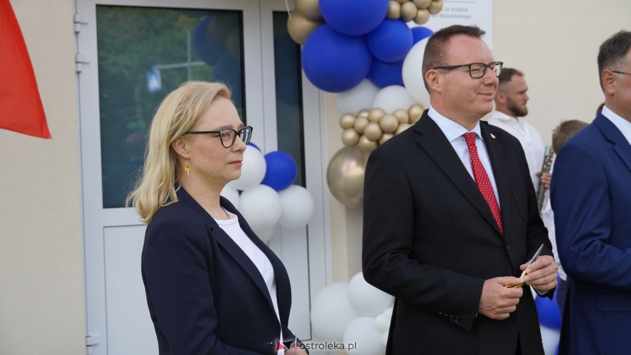 Uroczyste otwarcie sali gimnastycznej w Szkole Podstawowej w Antoniach [01.09.2026] - zdjęcie #54 - eOstroleka.pl