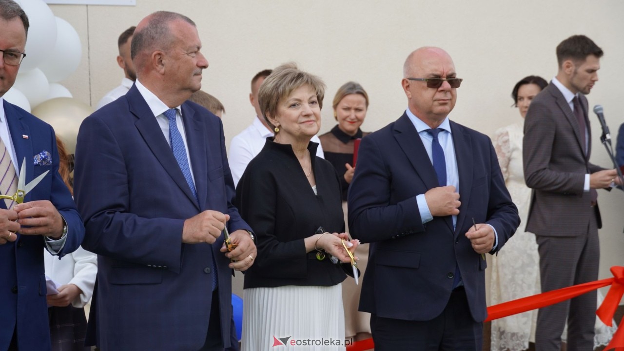 Uroczyste otwarcie sali gimnastycznej w Szkole Podstawowej w Antoniach [01.09.2026] - zdjęcie #53 - eOstroleka.pl