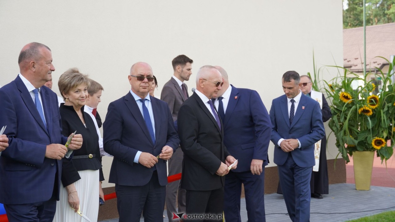 Uroczyste otwarcie sali gimnastycznej w Szkole Podstawowej w Antoniach [01.09.2026] - zdjęcie #51 - eOstroleka.pl