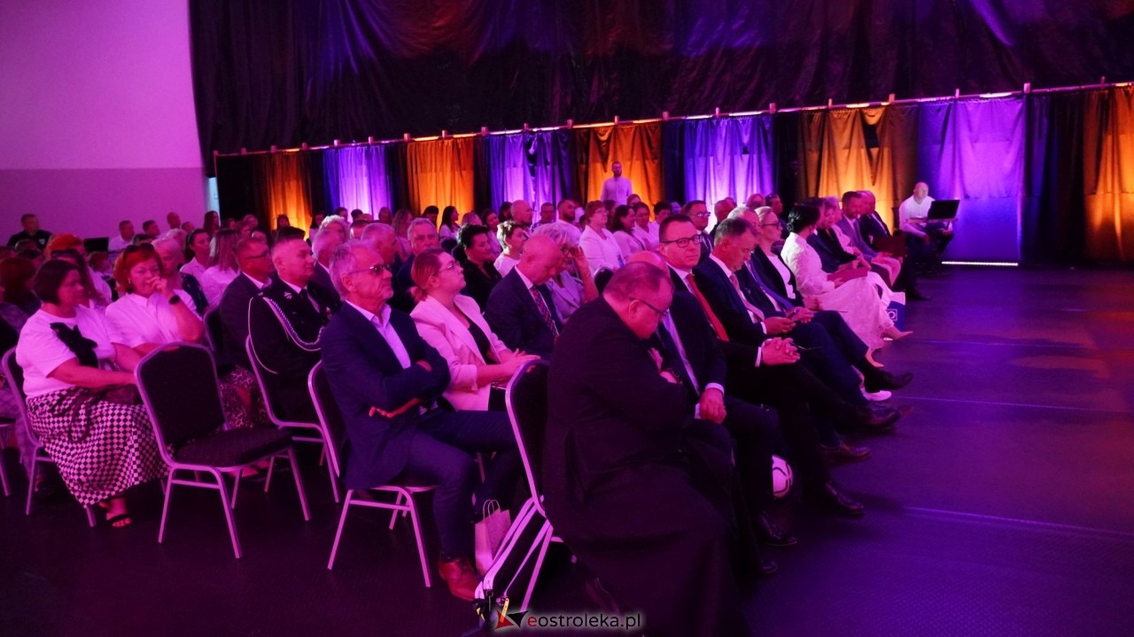 Uroczyste otwarcie sali gimnastycznej w Szkole Podstawowej w Antoniach [01.09.2026] - zdjęcie #42 - eOstroleka.pl