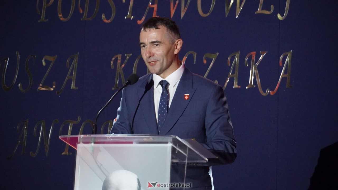 Uroczyste otwarcie sali gimnastycznej w Szkole Podstawowej w Antoniach [01.09.2026] - zdjęcie #32 - eOstroleka.pl