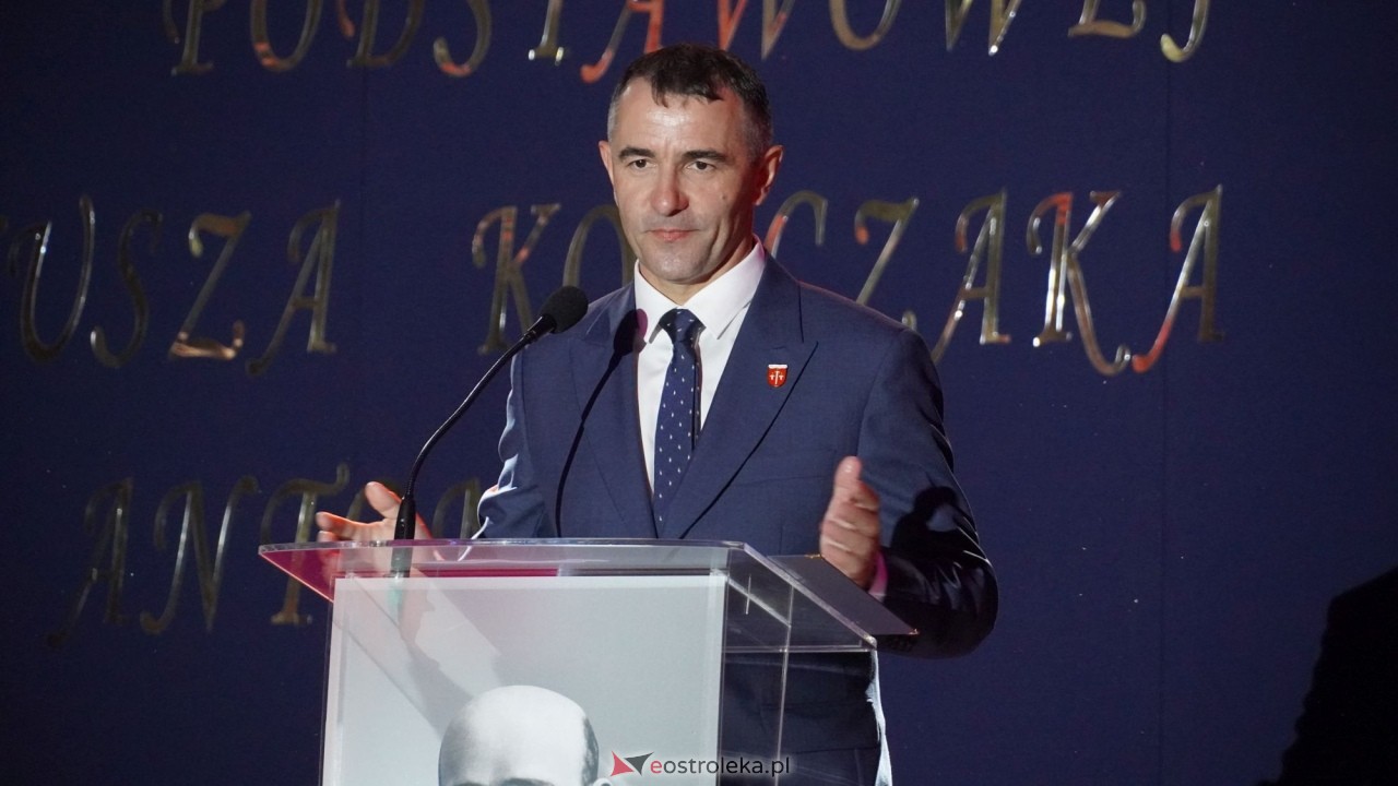Uroczyste otwarcie sali gimnastycznej w Szkole Podstawowej w Antoniach [01.09.2026] - zdjęcie #31 - eOstroleka.pl