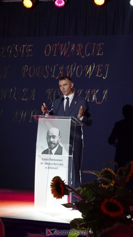 Uroczyste otwarcie sali gimnastycznej w Szkole Podstawowej w Antoniach [01.09.2026] - zdjęcie #29 - eOstroleka.pl