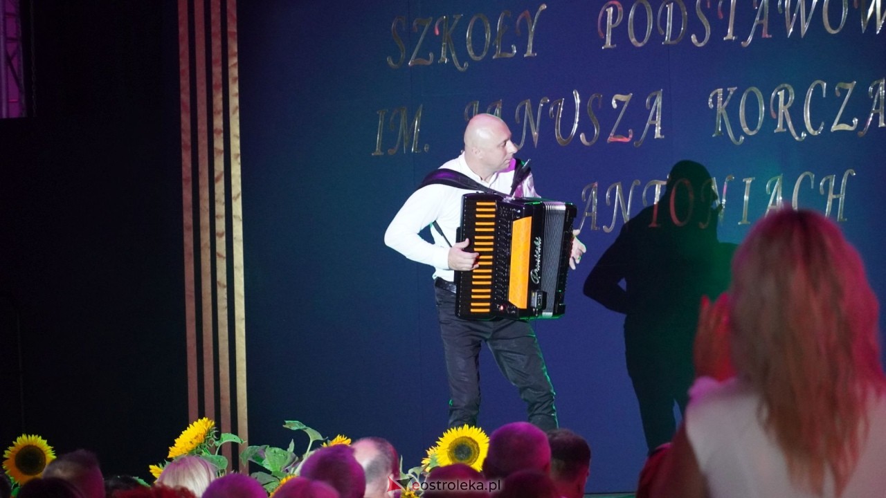 Uroczyste otwarcie sali gimnastycznej w Szkole Podstawowej w Antoniach [01.09.2026] - zdjęcie #3 - eOstroleka.pl