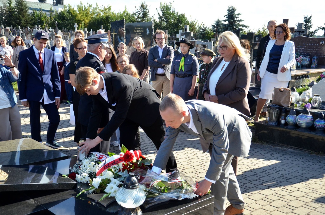 Rozpoczęcie roku szkolnego 2026/27 w Kadzidle [01.09.2026] - zdjęcie #37 - eOstroleka.pl