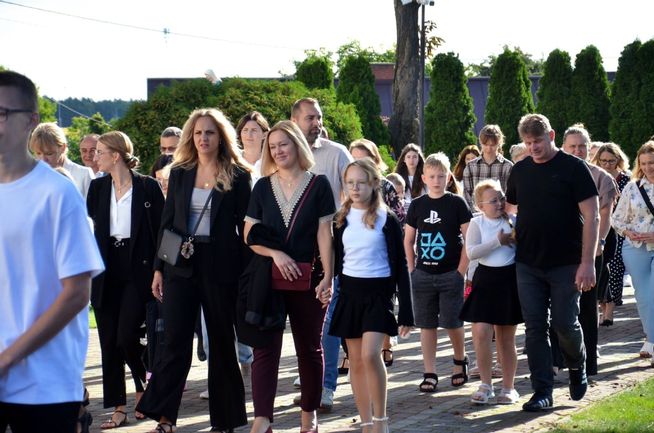Rozpoczęcie roku szkolnego 2026/27 w Kadzidle [01.09.2026] - zdjęcie #33 - eOstroleka.pl