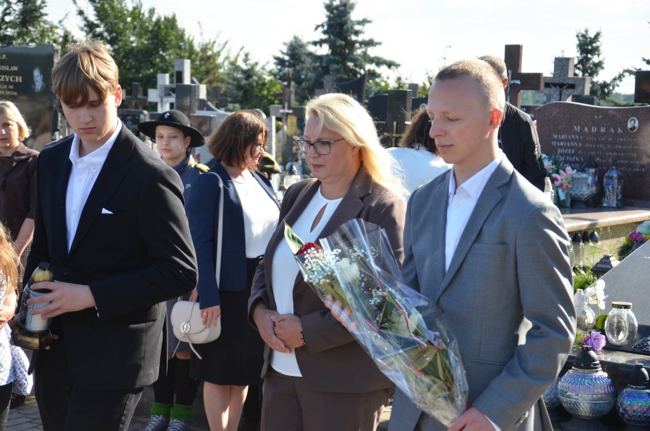 Rozpoczęcie roku szkolnego 2026/27 w Kadzidle [01.09.2026] - zdjęcie #30 - eOstroleka.pl