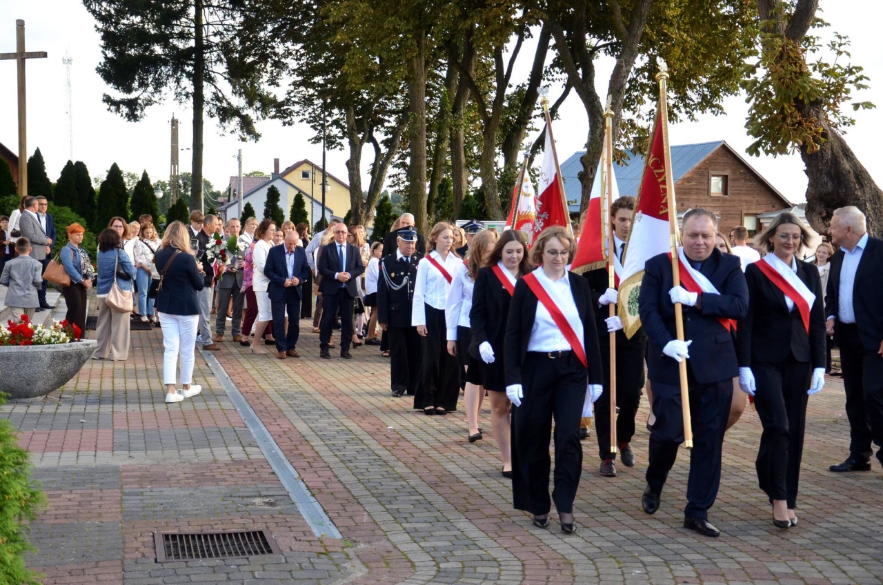 Rozpoczęcie roku szkolnego 2026/27 w Kadzidle [01.09.2026] - zdjęcie #27 - eOstroleka.pl