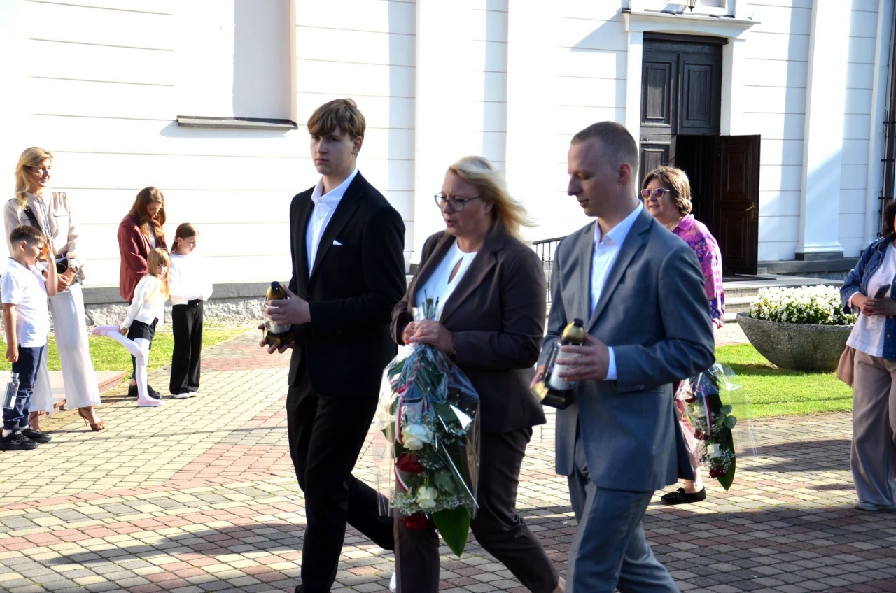Rozpoczęcie roku szkolnego 2026/27 w Kadzidle [01.09.2026] - zdjęcie #13 - eOstroleka.pl