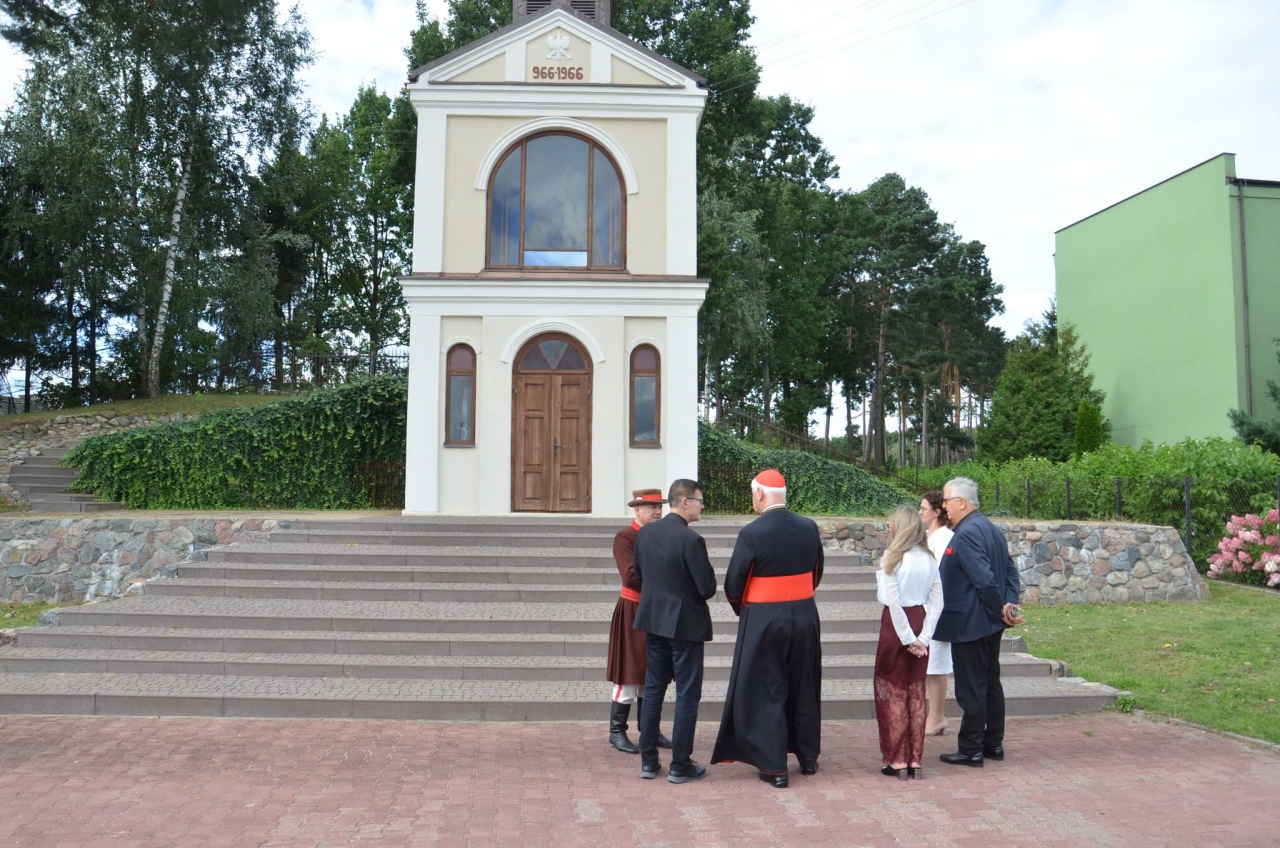 Kardynał Müller w gminie Kadzidło. Co sprowadziło go na Kurpie? [02.09.2026] - zdjęcie #26 - eOstroleka.pl