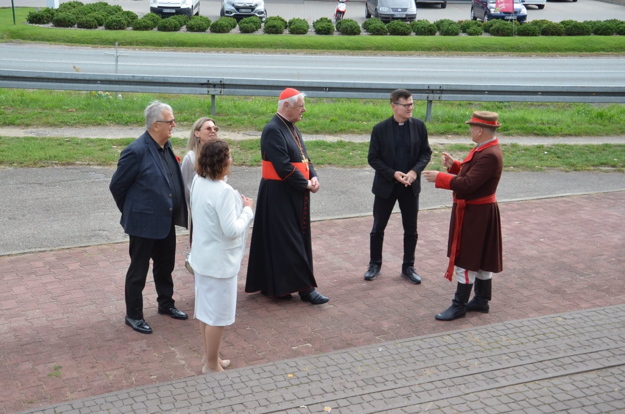 Kardynał Müller w gminie Kadzidło. Co sprowadziło go na Kurpie? [02.09.2026] - zdjęcie #23 - eOstroleka.pl